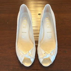 Something Bleu ivory size 81/2 wedding heels